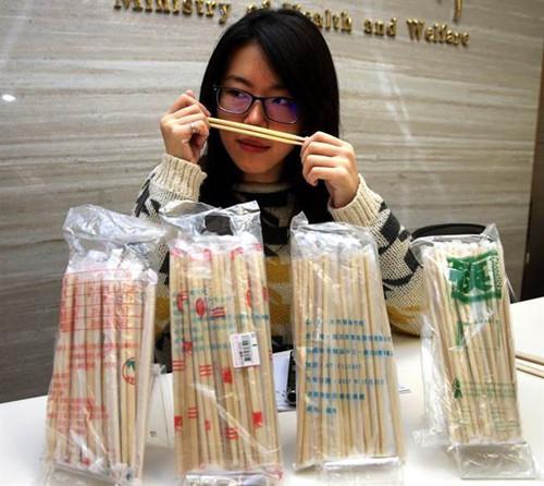 台湾"食品药物管理署"稽查市售免洗筷发现,225件产品中,共计4件不合格